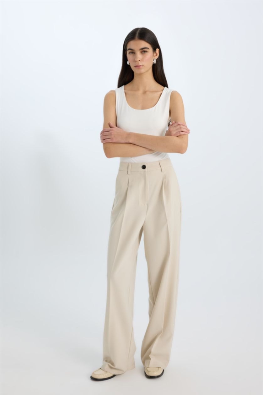 WOMAN White Slim Fit Crew Neck Sleeveless Tank Top