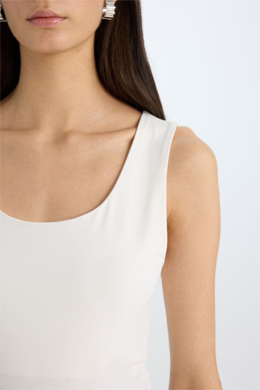 WOMAN White Slim Fit Crew Neck Sleeveless Tank Top