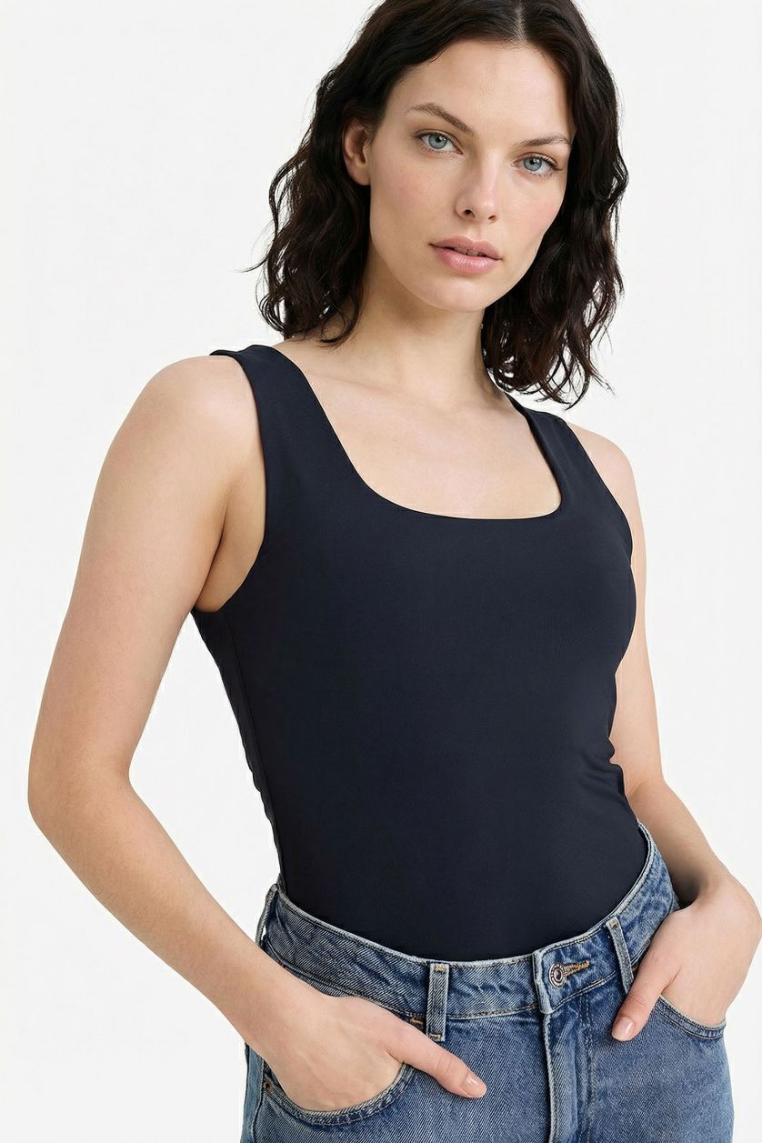 Woman Black Slim Fit Basic Square Collar Sleeveless Tank Top