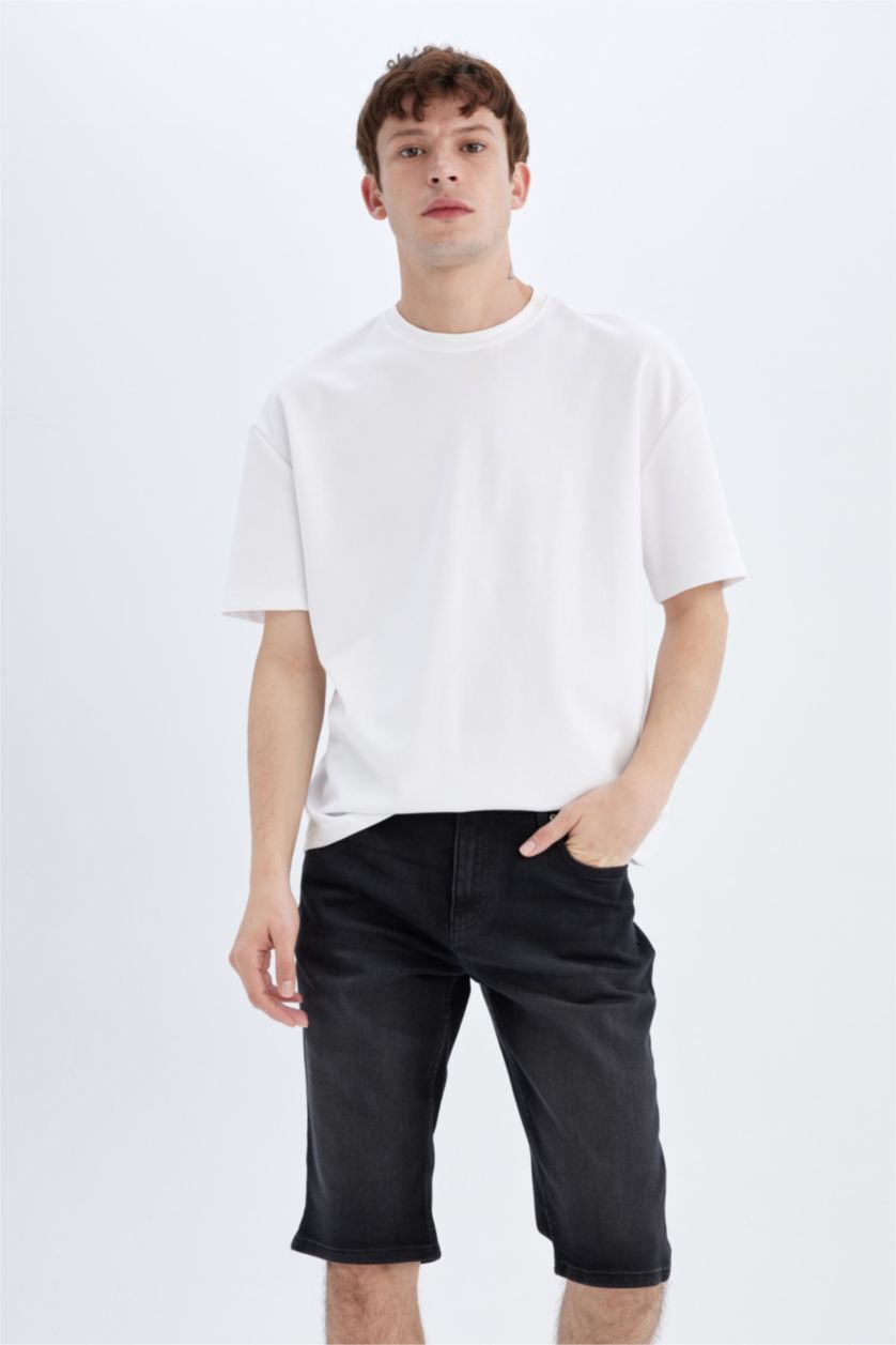 رجال أسود شورت جينز قصة عادية