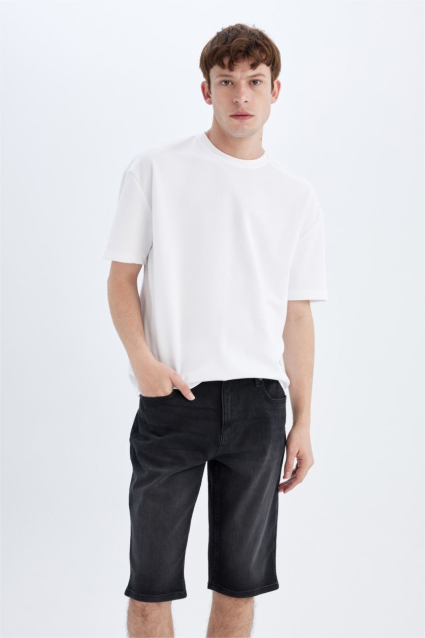 رجال أسود شورت جينز قصة عادية