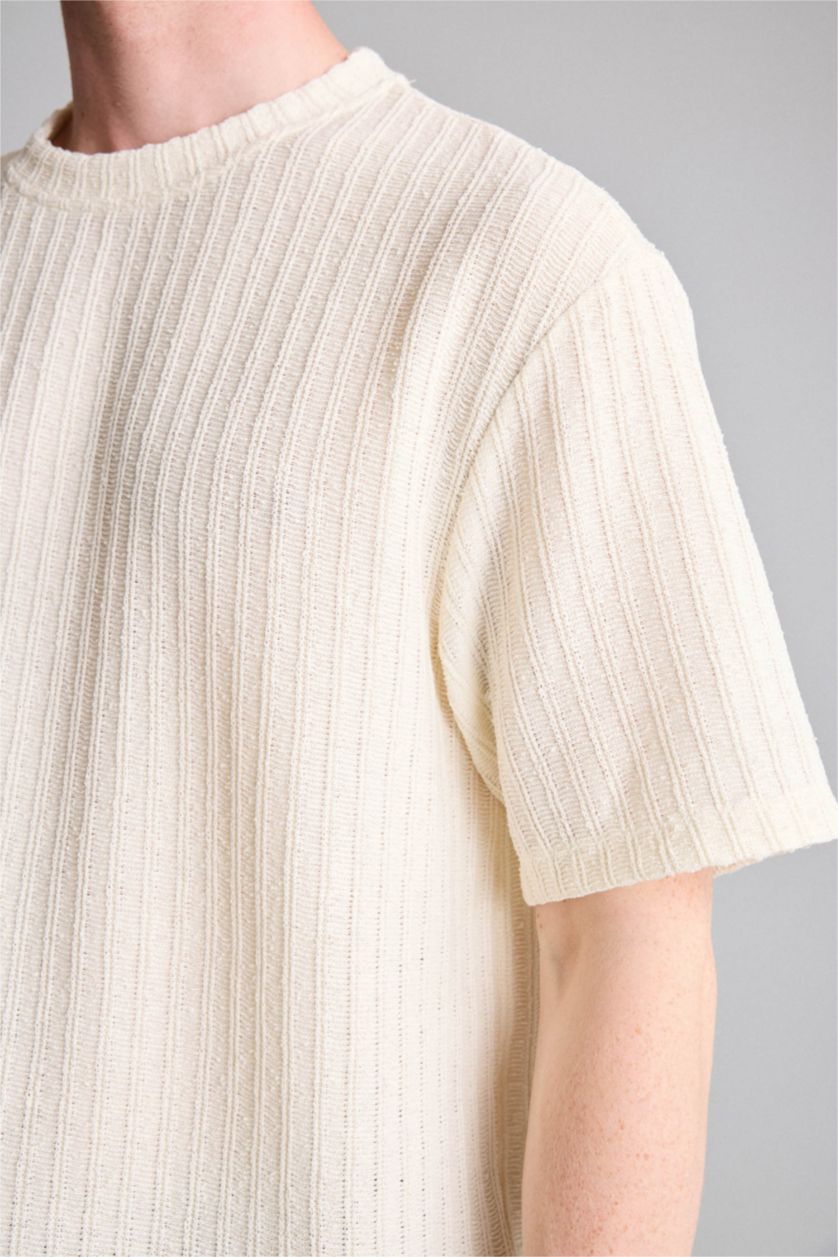 رجال بيج فاتح Boxy Fit Short Sleeve T-Shirt