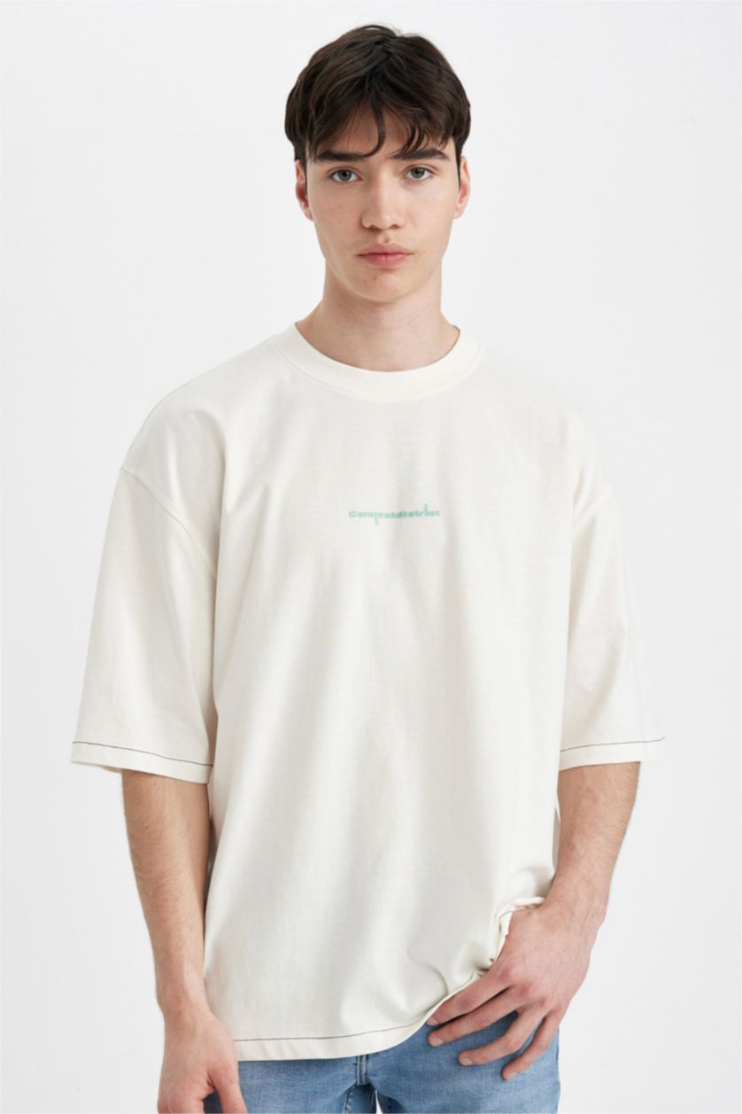 Erkek Ekru Loose Fit Bisiklet Yaka Sırt Baskılı Kısa Kollu Tişört