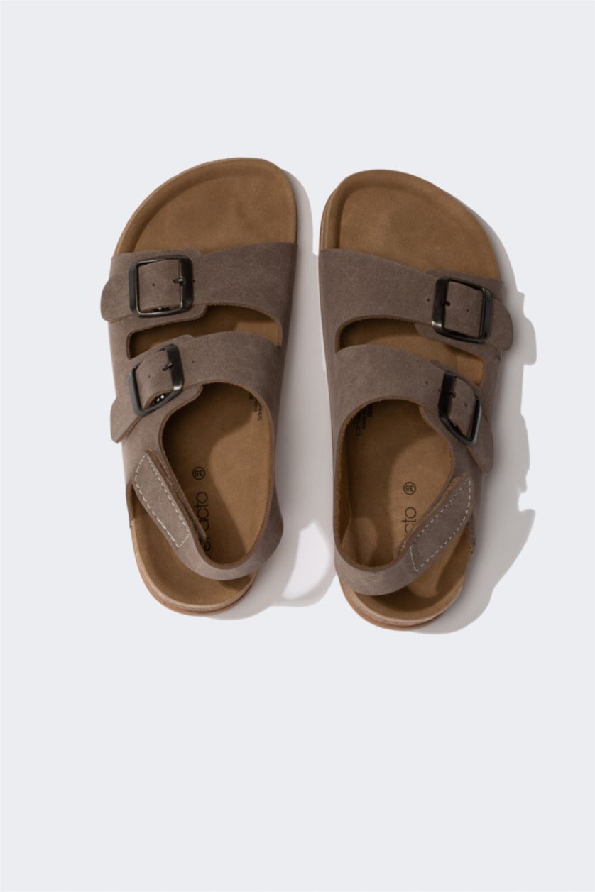 Boys & Teens Brown صندل ولادي بكعب مسطح
