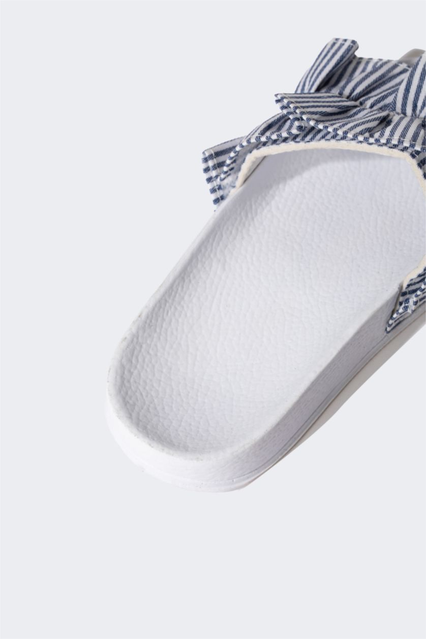 GIRLS & TEENS NAVY Girls Flat Sole Single Band Slippers