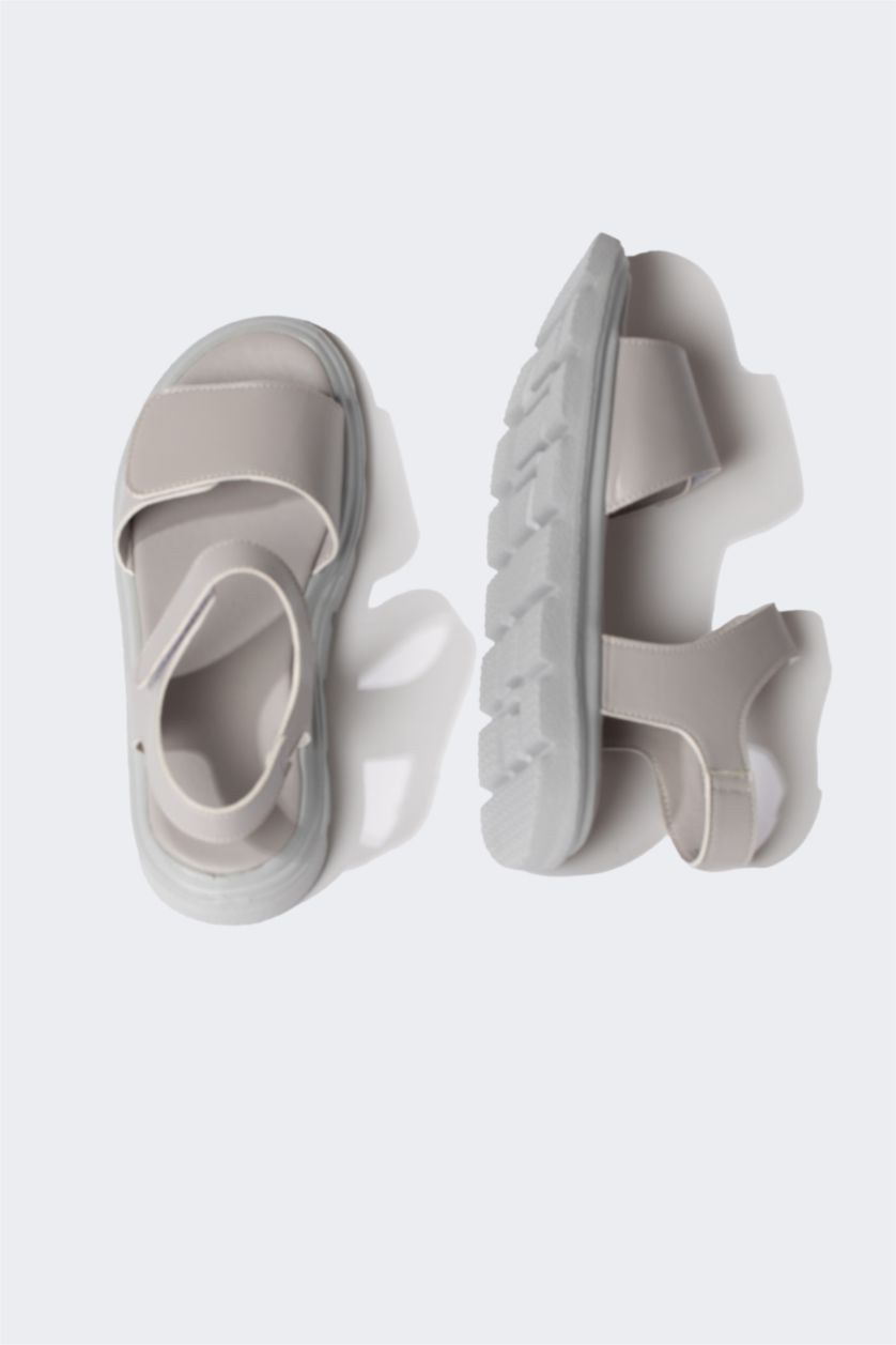 بنات رمادي صندل بناتي بكعب مسنن