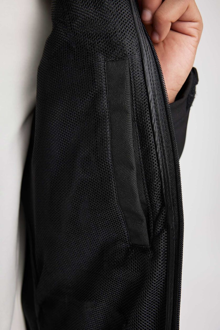 MAN Black DeFactoFit Thermal Insulated Regular Fit Hooded Zippered Softshell Jacket