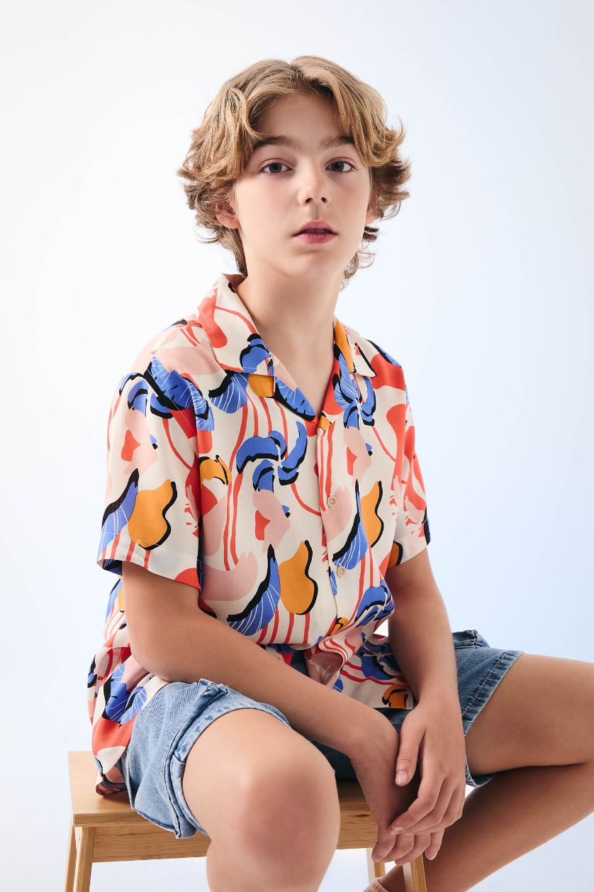 Erkek Çocuk - Genç Erkek Ekru Oversize Geniş Kalıp Polo Yaka Desenli Viskon Kısa Kollu Gömlek Erkek Çocuk