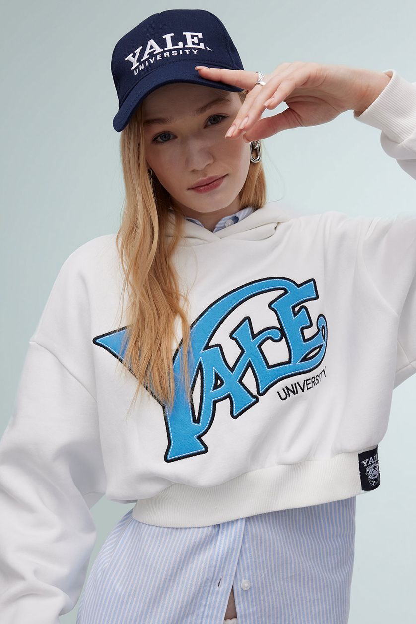 Kadın Kırık Beyaz Yale University Oversize Geniş Kalıp Kapüşonlu Crop Sweatshirt