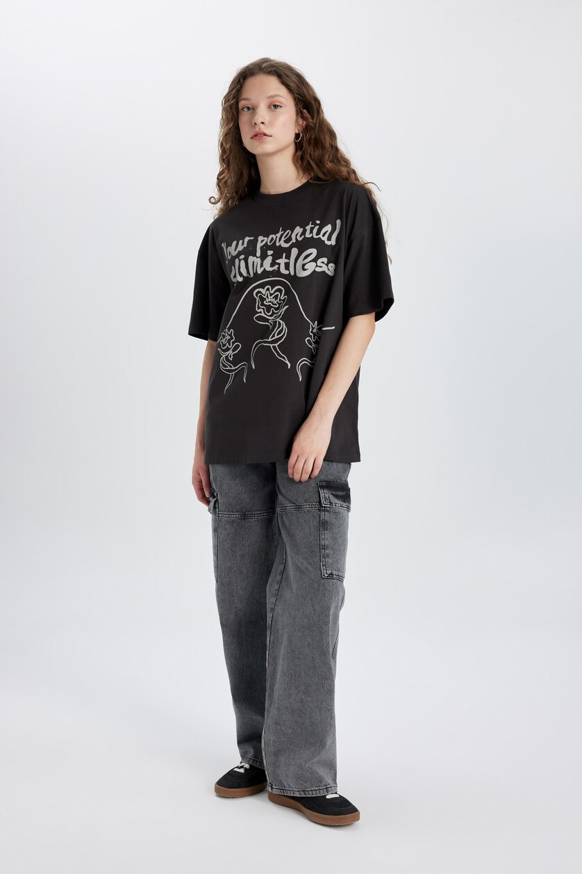 نساء أنثرا Oversize Fit Short Sleeve T-Shirt