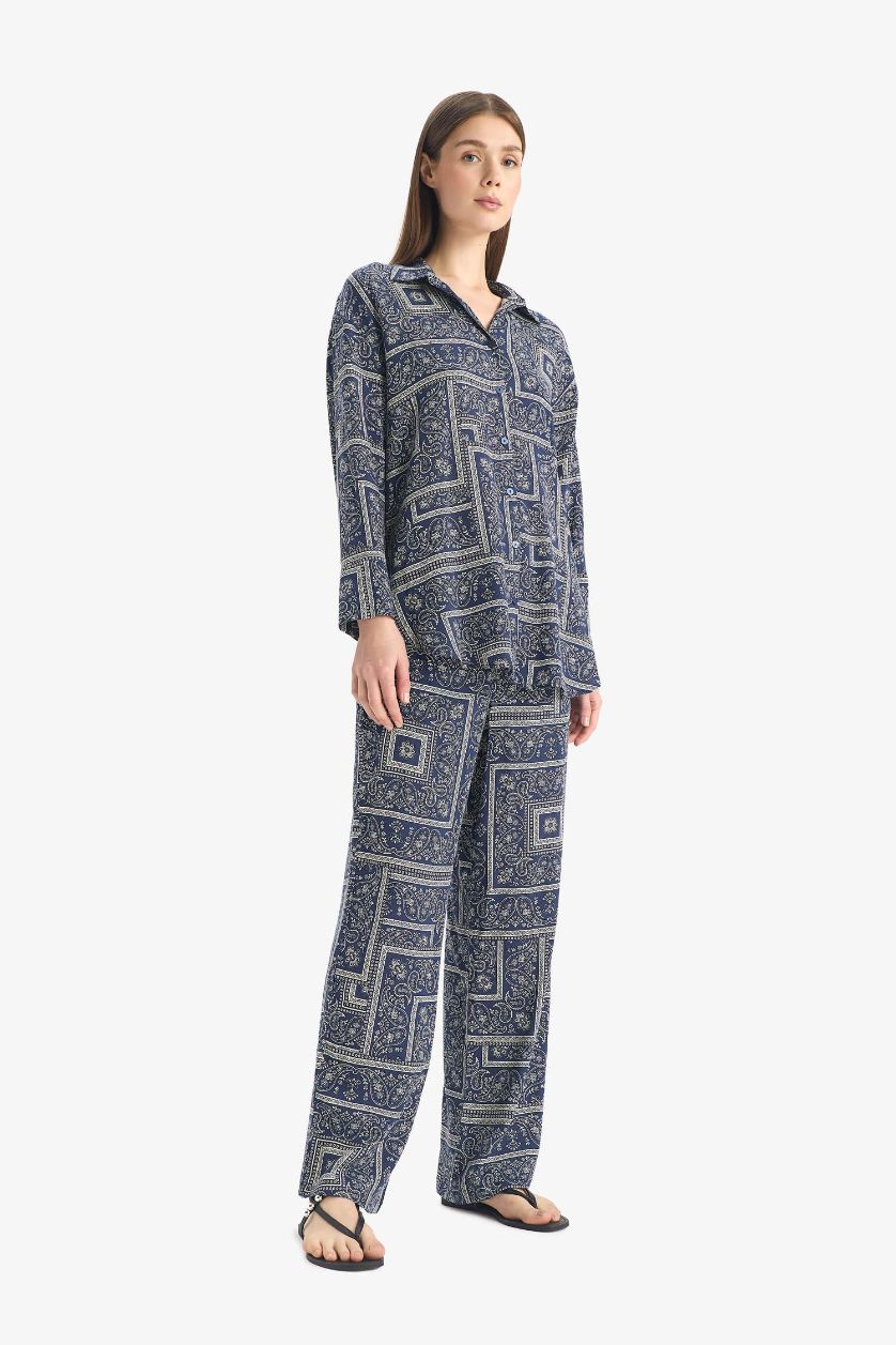 Kadın Lacivert Regular Fit Şal Desenli Viskon Plaj Pantolonu