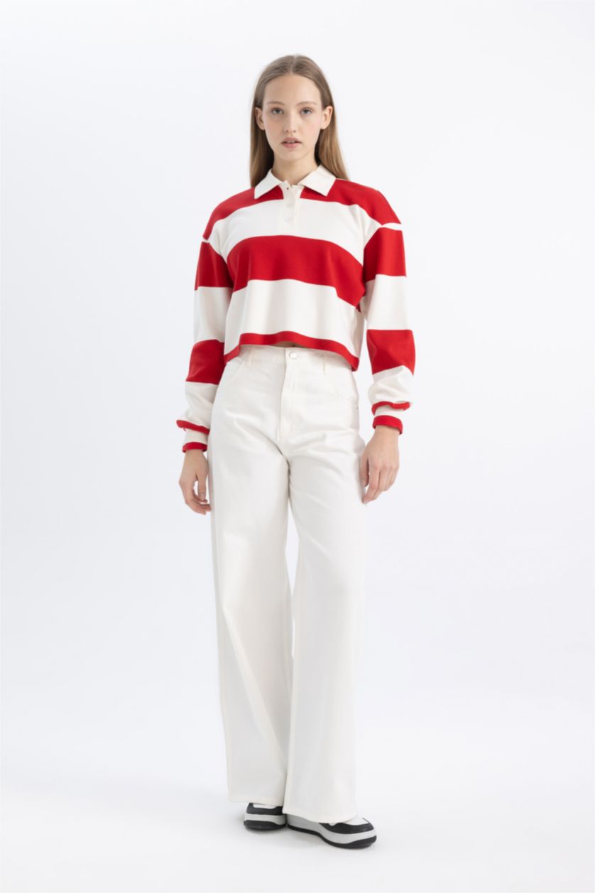 Woman Red Long Sleeve Crop T-Shirt