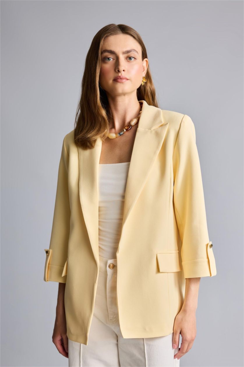 Woman Light Yellow Oversize Fit Blazer