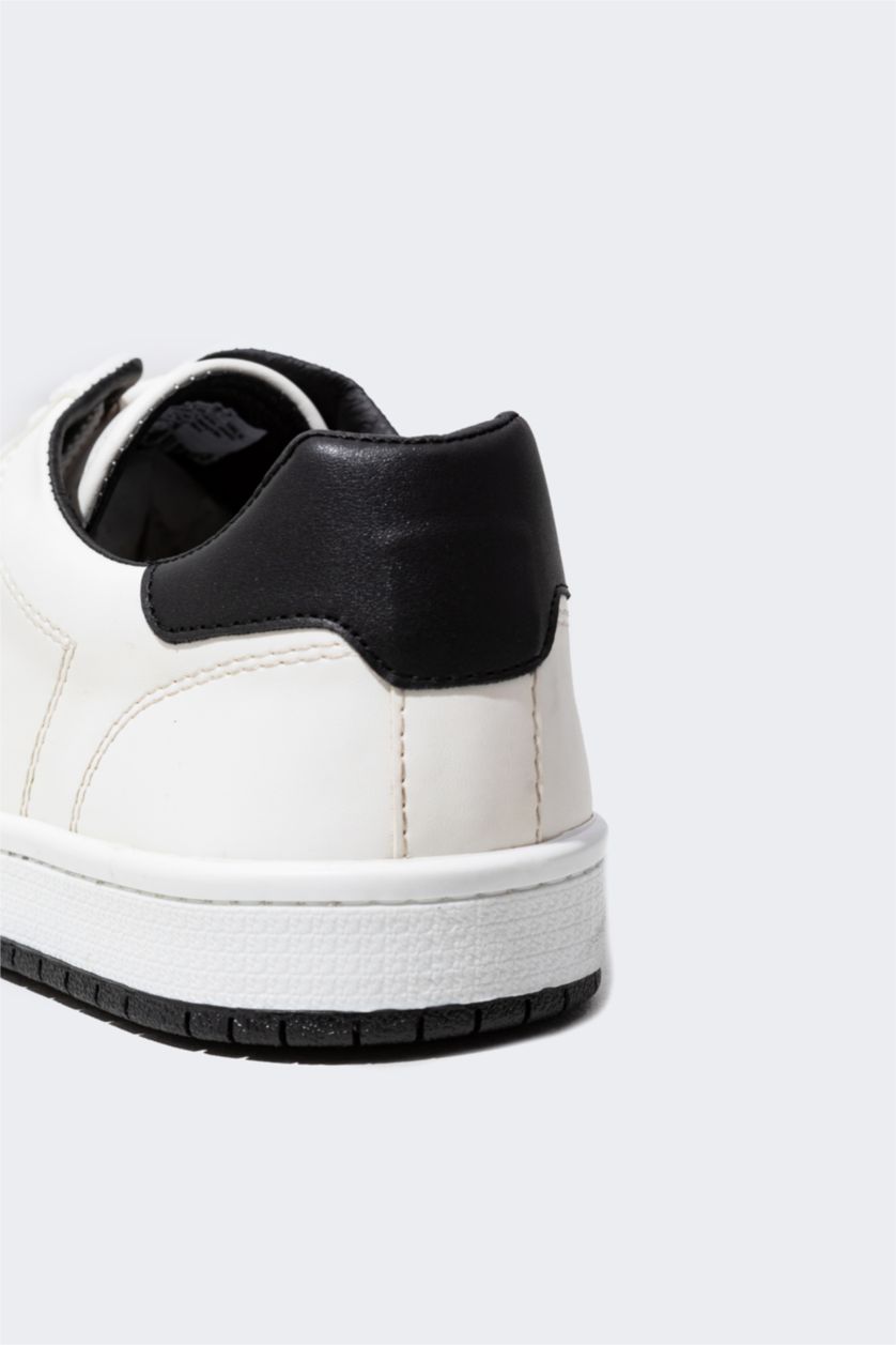 MAN White Man Faux Leather Flat Sole Sneakers