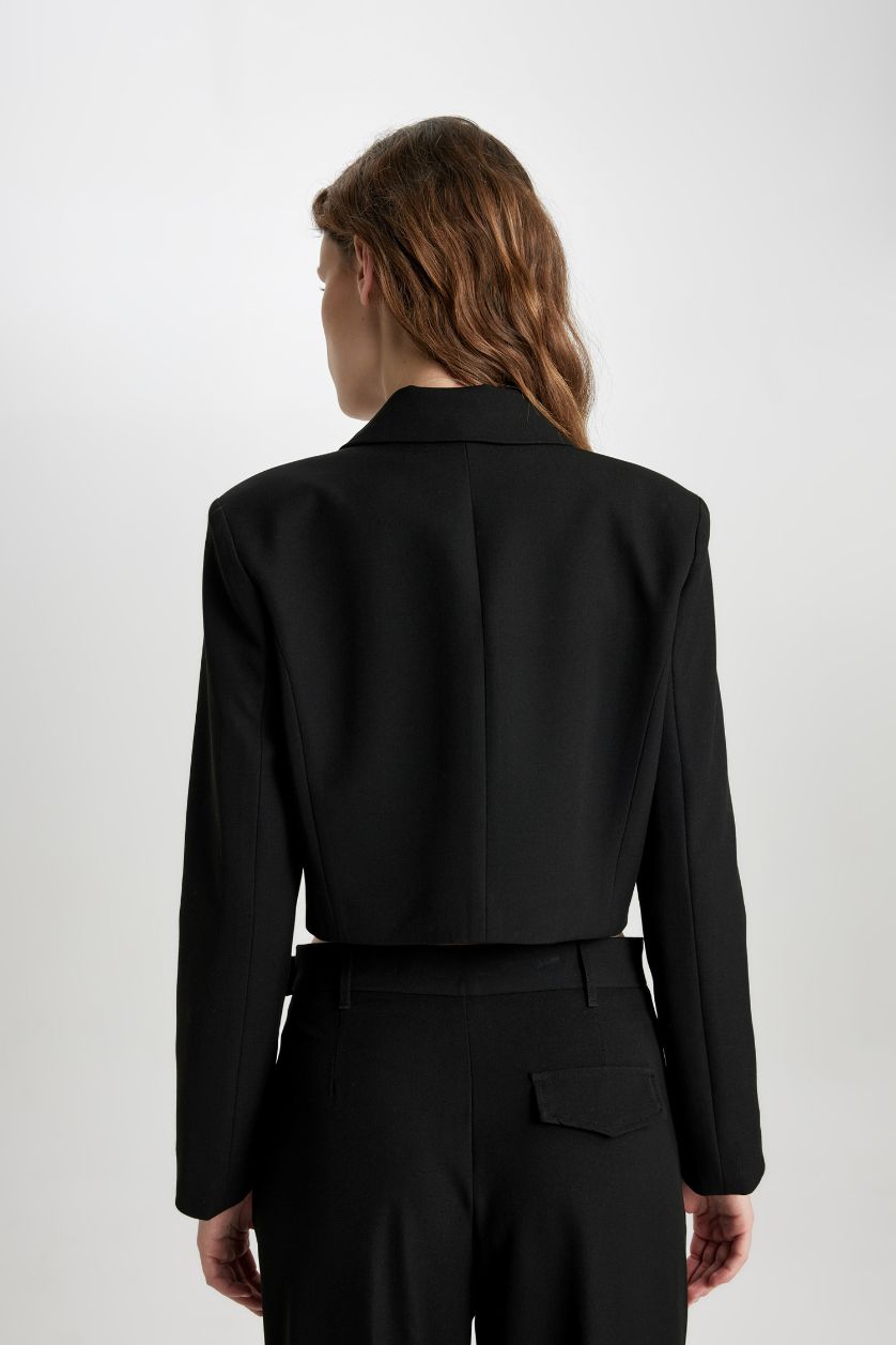 Әйелдерге қара Әйелдерге қысқартылған пішім Блэйзер