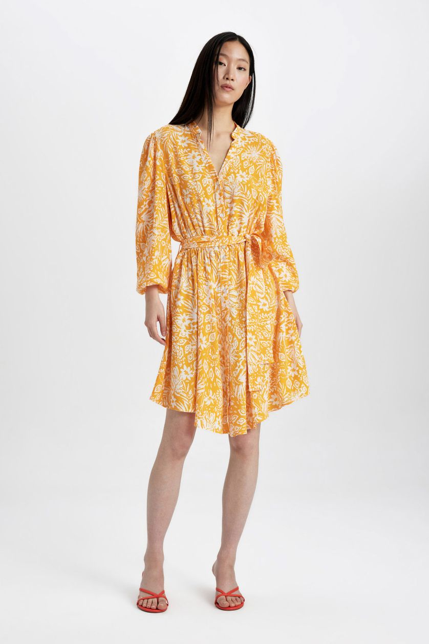 Kadın Turuncu Kaçık Yaka Çiçek Desenli Maroken Uzun Kollu Midi Elbise