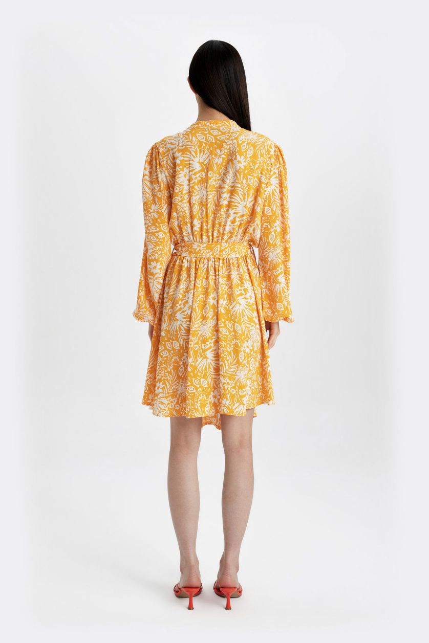 Kadın Turuncu Kaçık Yaka Çiçek Desenli Maroken Uzun Kollu Midi Elbise