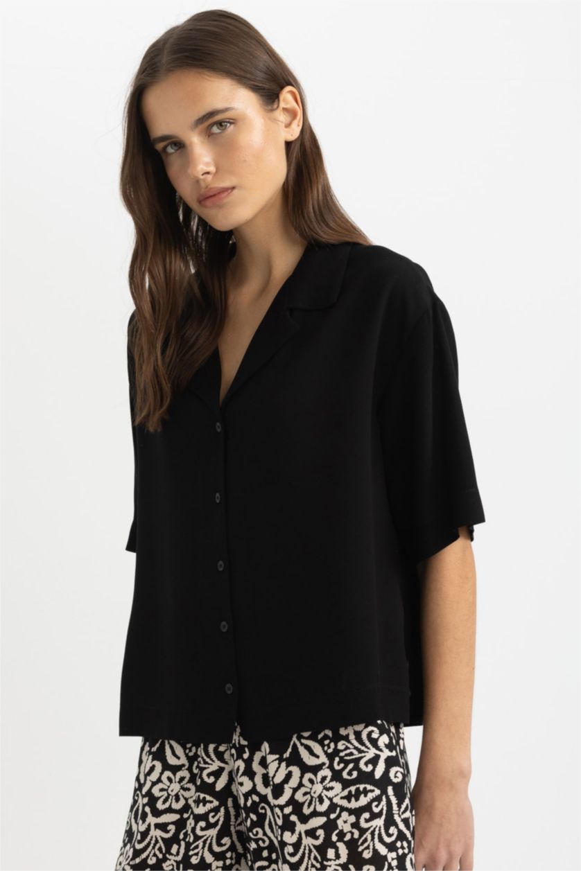 Kadın Siyah Boxy Fit Ceket Yaka Kısa Kollu Siyah Gömlek