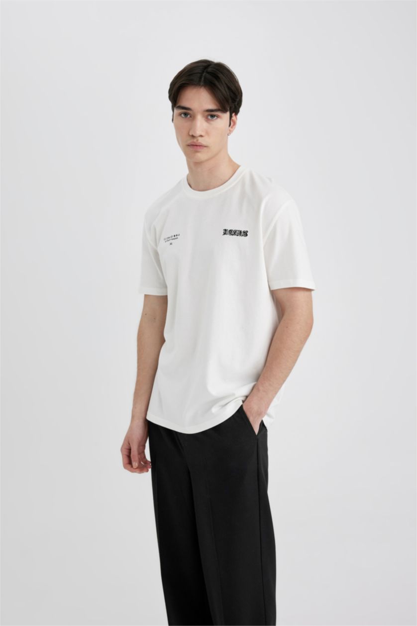 Erkek Ekru %100 Pamuk Regular Fit Bisiklet Yaka Sırt Baskılı Kısa Kollu Tişört