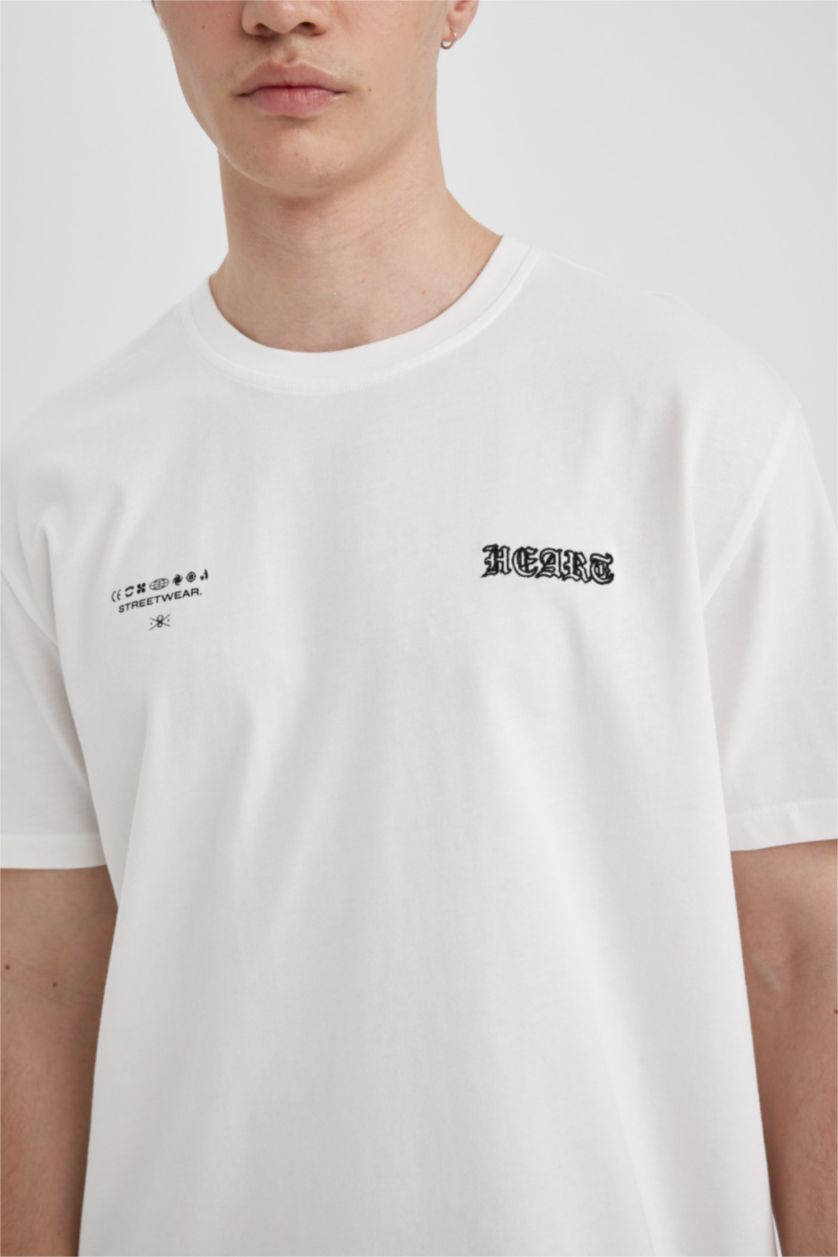 Erkek Ekru %100 Pamuk Regular Fit Bisiklet Yaka Sırt Baskılı Kısa Kollu Tişört