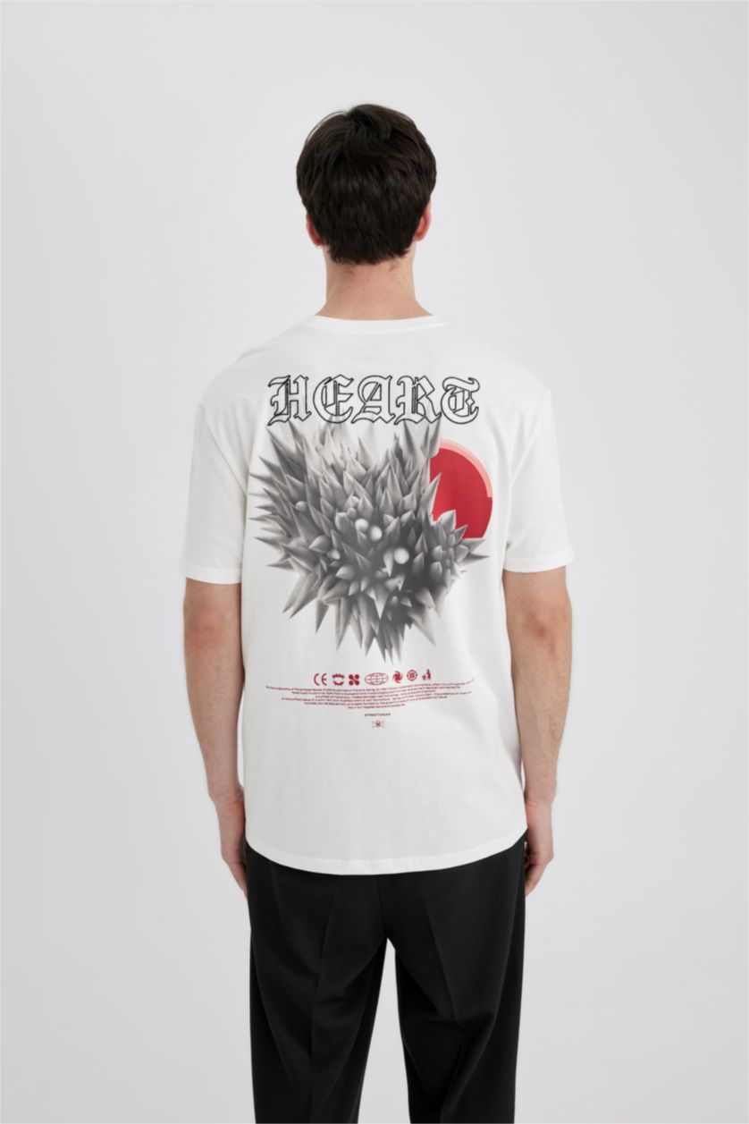 Erkek Ekru %100 Pamuk Regular Fit Bisiklet Yaka Sırt Baskılı Kısa Kollu Tişört