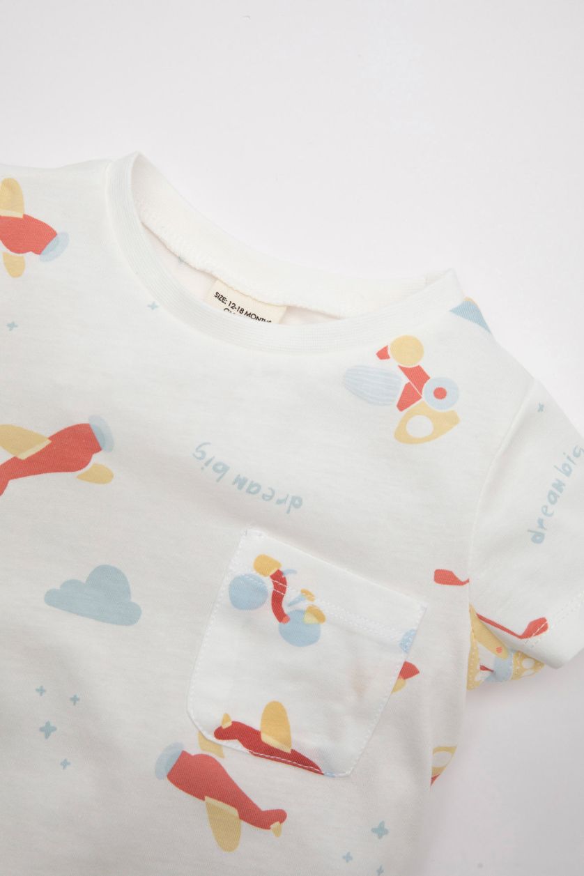 Erkek Bebek Ekru Pijama Takımı Penye Desenli Kısa Kollu Üst Beli Lastikli Uzun Alt Erkek Bebek