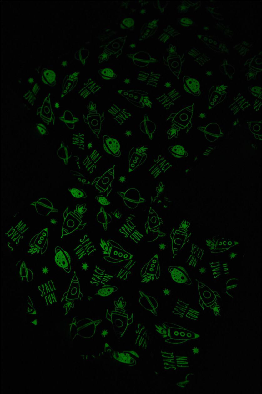 Erkek Bebek Lacivert Erkek Bebek Pijama Takım Desenli Karanlıkta Parlayan Penye Kısa Kollu Üst Beli Lastikli Şort Alt