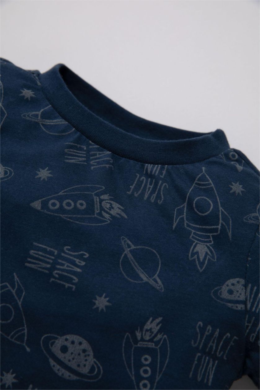 Erkek Bebek Lacivert Erkek Bebek Pijama Takım Desenli Karanlıkta Parlayan Penye Kısa Kollu Üst Beli Lastikli Şort Alt