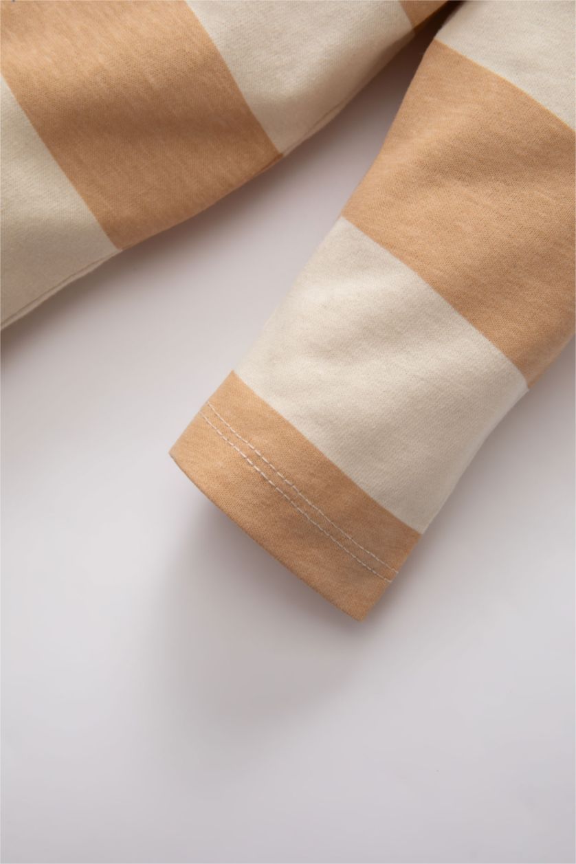 طفل صغير فيزوني داكن تيشيرت بيبي اولادي كم طويل بطبعة شعار قصة عادية بياقة مستديرة - قطعتين