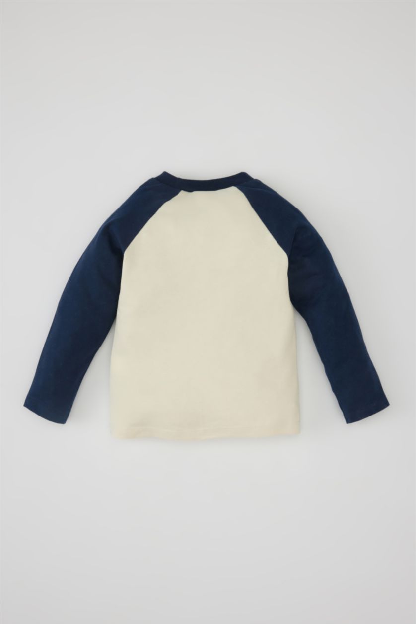 طفل صغير حجري فاتح تيشيرت بيبي اولادي بطبعة شعار قصة عادية بياقة مستديرة