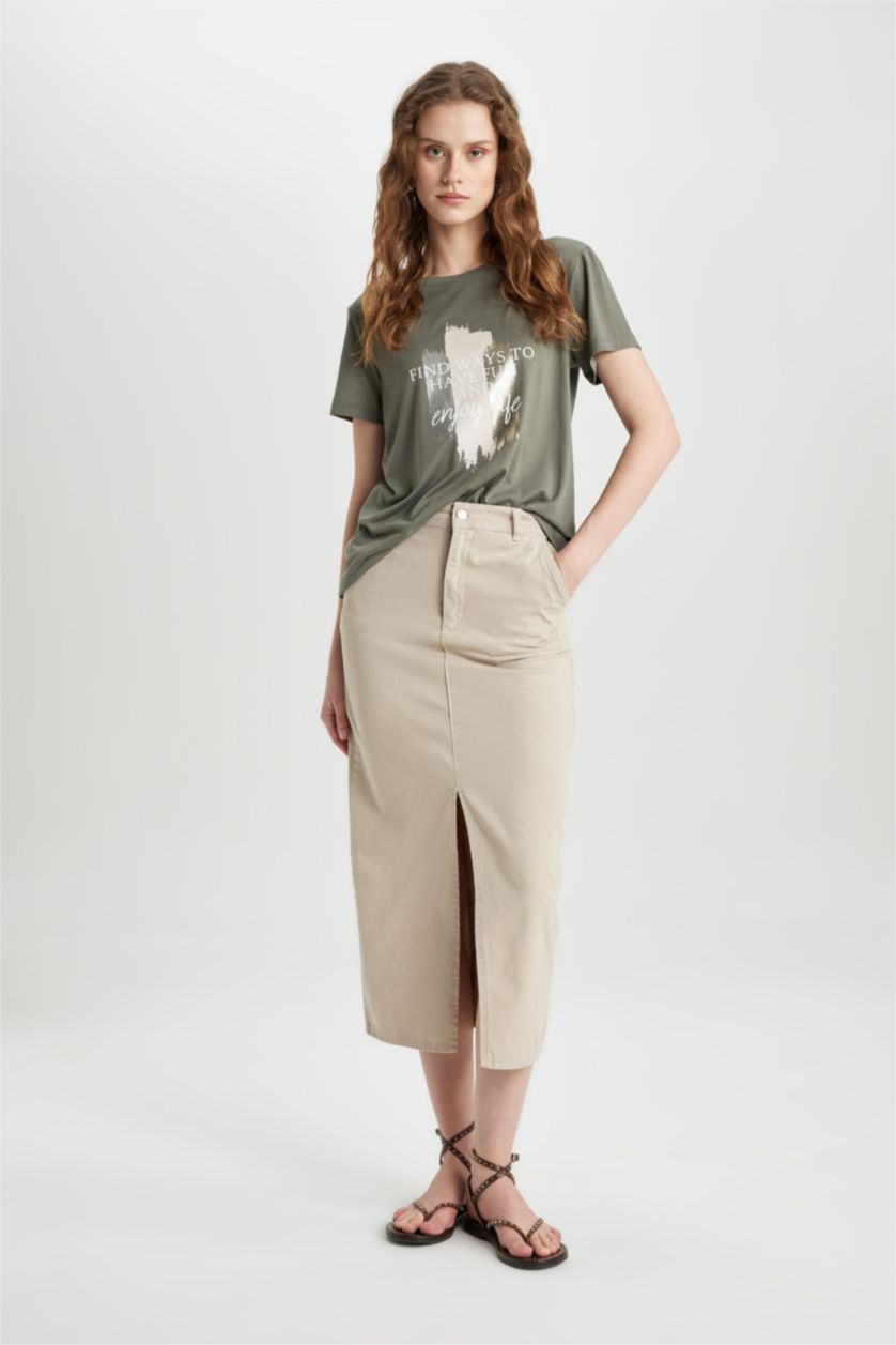 نساء كاكي فاتح تي شيرت نص كم مطبوع قصة مريحة بياقة مستديرة