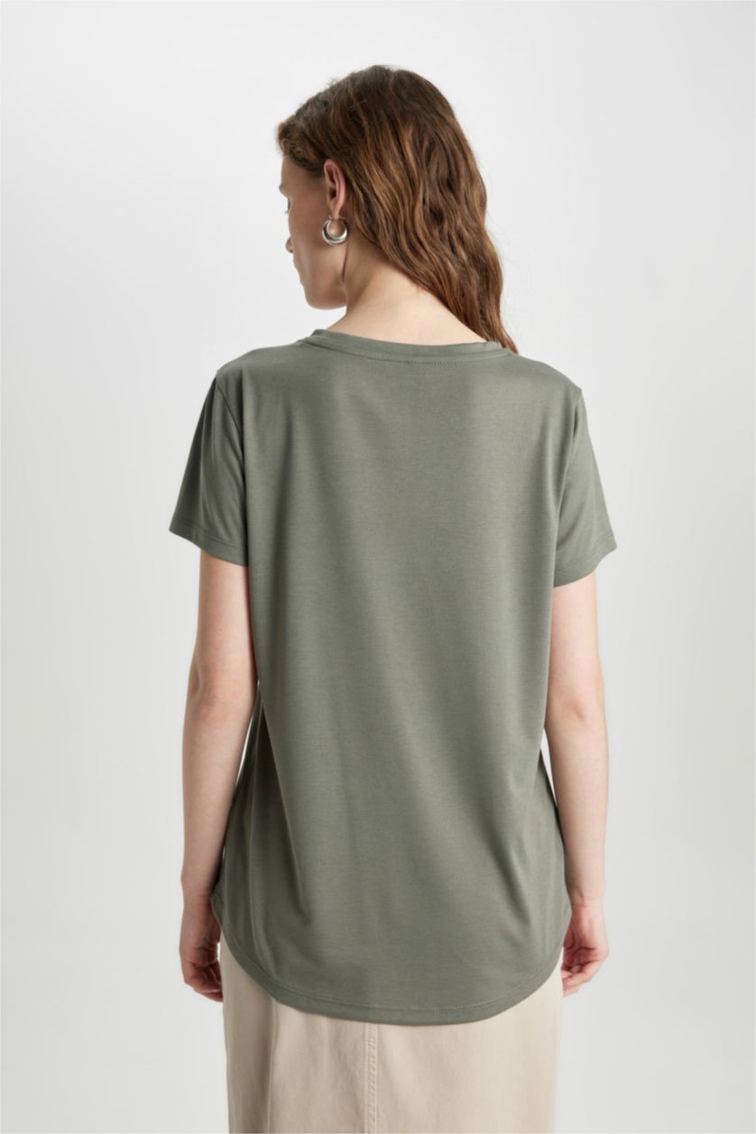 نساء كاكي فاتح تي شيرت نص كم مطبوع قصة مريحة بياقة مستديرة