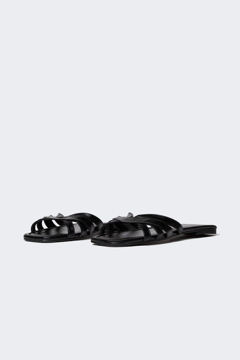 WOMAN Black Woman Flat Sole Slip On Faux Leather Slippers