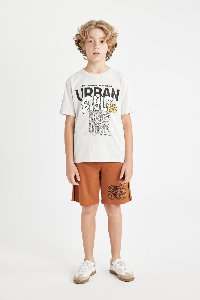 أولاد جملي شورت ولادي قماش رقيق قصة عادية