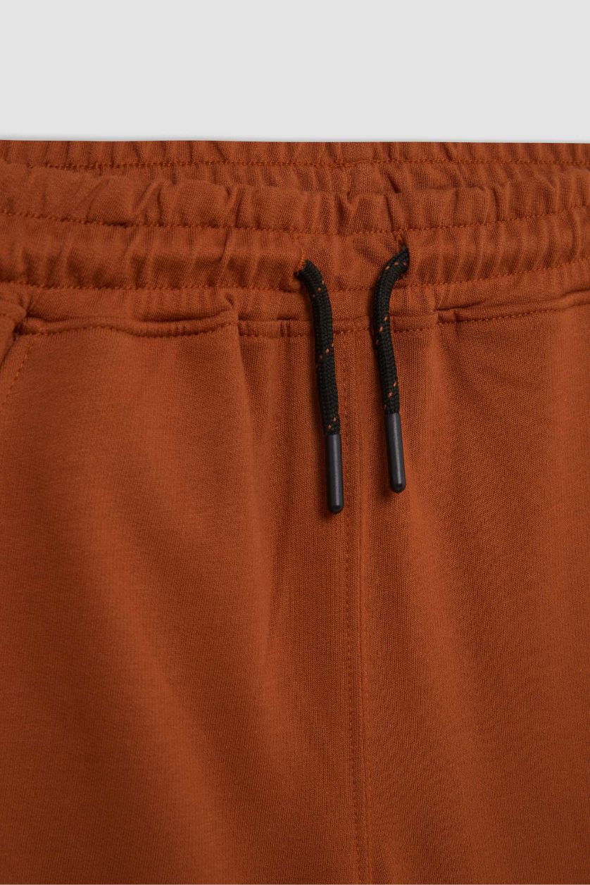 أولاد جملي شورت ولادي قماش رقيق قصة عادية