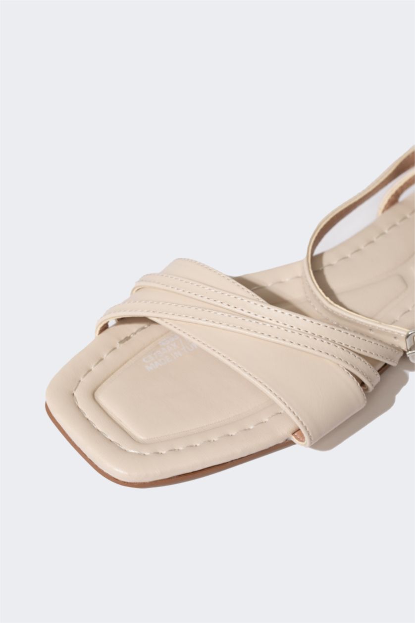 FEMME Beige Sandales à enfiler à Semelle Plate pour Femme