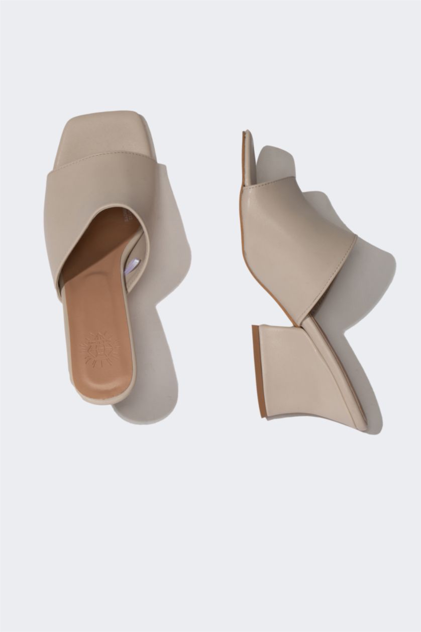Woman Beige Woman High Sole Single Strap Faux Leather Slippers