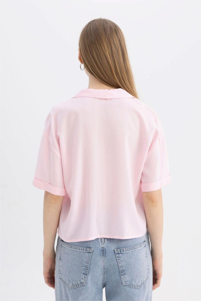 نساء زهري فاتح قميص نص كم واسع برقبة بيجاما