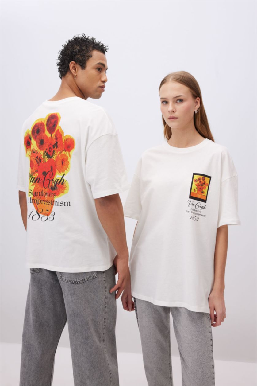 WOMAN White Oversize Van Gogh Licensed Crew Neck Printed Short Sleeve T-Shirt