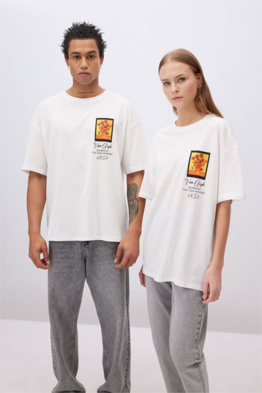 WOMAN White Oversize Van Gogh Licensed Crew Neck Printed Short Sleeve T-Shirt