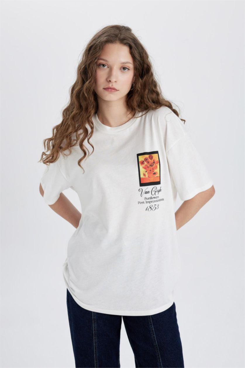 WOMAN White Oversize Van Gogh Licensed Crew Neck Printed Short Sleeve T-Shirt