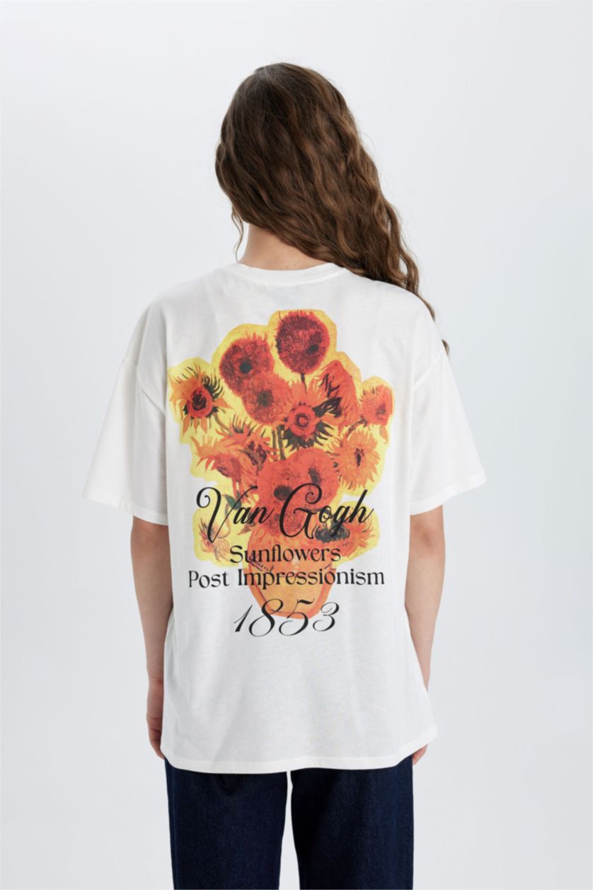 WOMAN White Oversize Van Gogh Licensed Crew Neck Printed Short Sleeve T-Shirt
