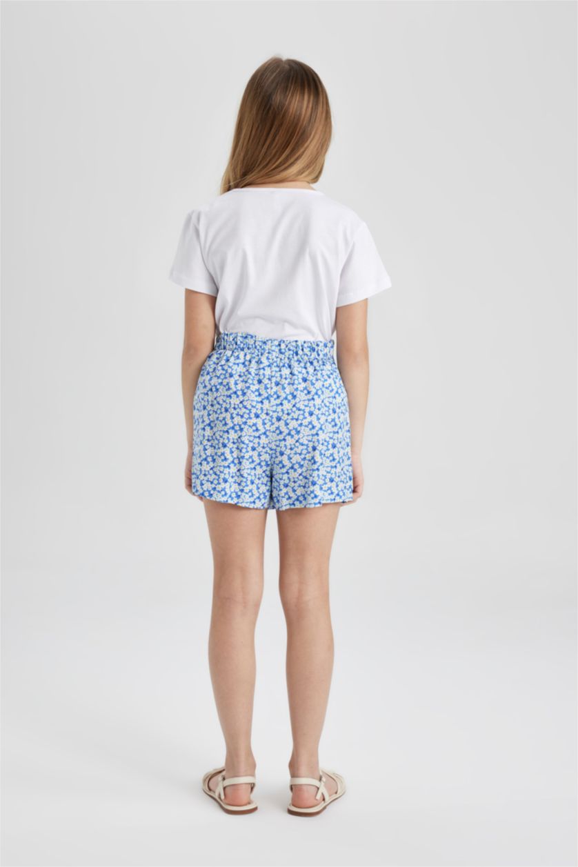 بنات أبيض سيت بناتي شورت وتي شيرت نص ردن - قطعتين