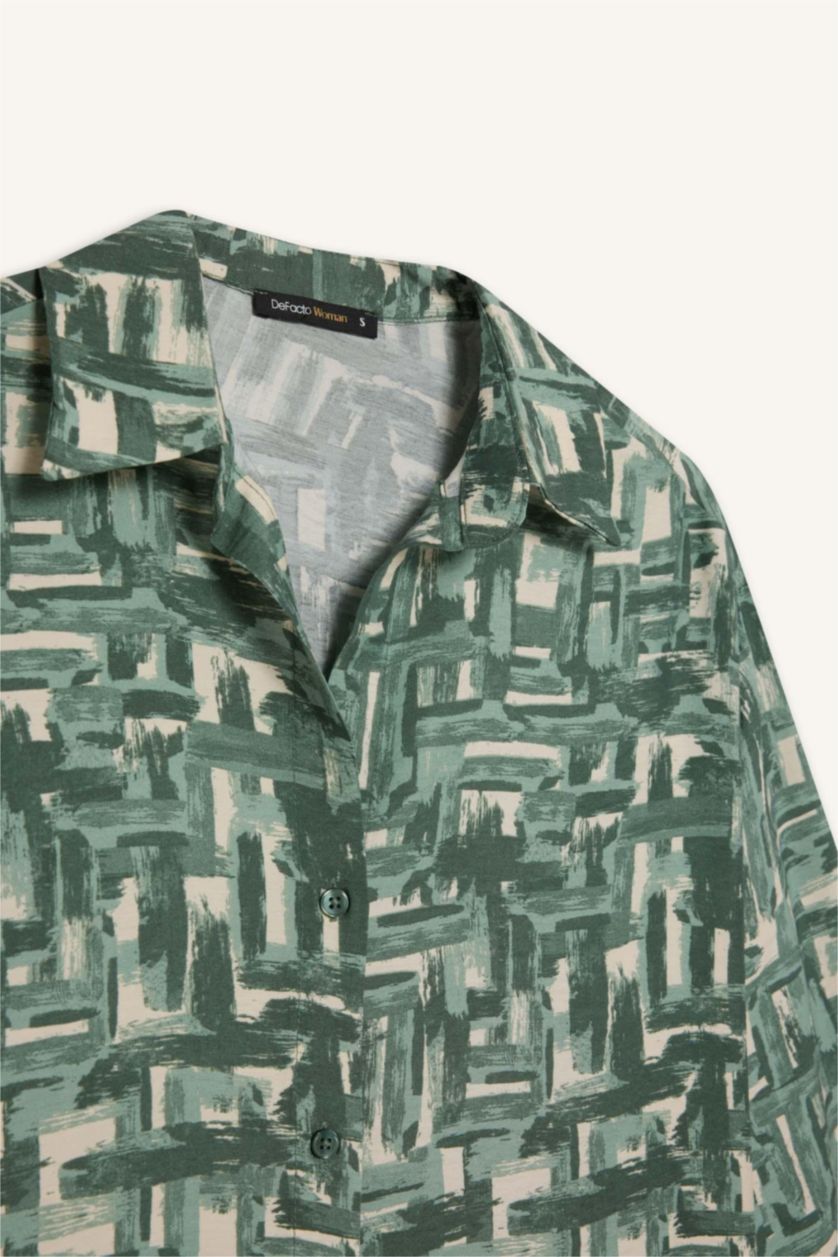 نساء أخضر فاتح قميص ردن طويل قصة عادية