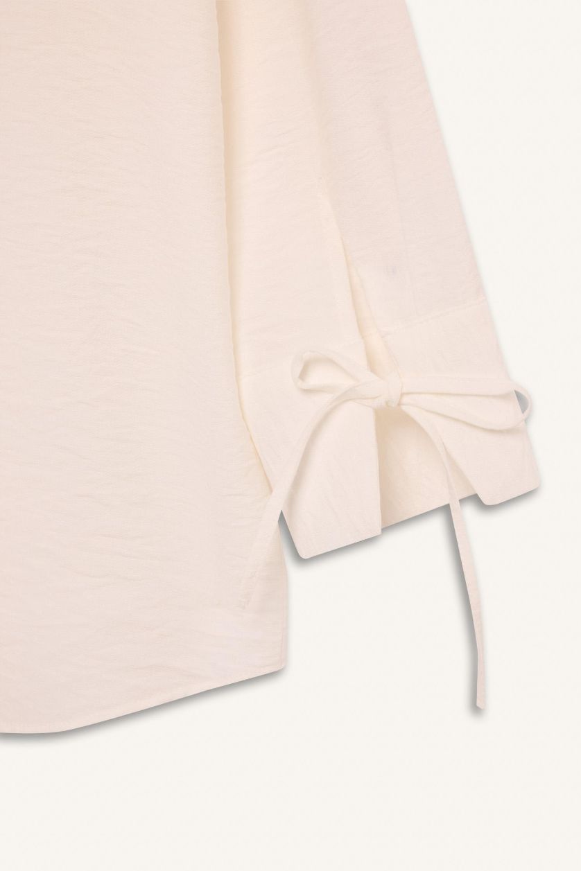 Woman White Regular Fit Shirt Collar Long Sleeve Shirt