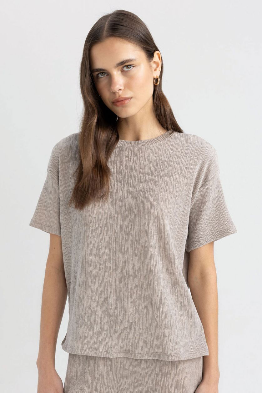 Woman Grey Relax Fit Crew Neck Crepe Short Sleeve T-Shirt