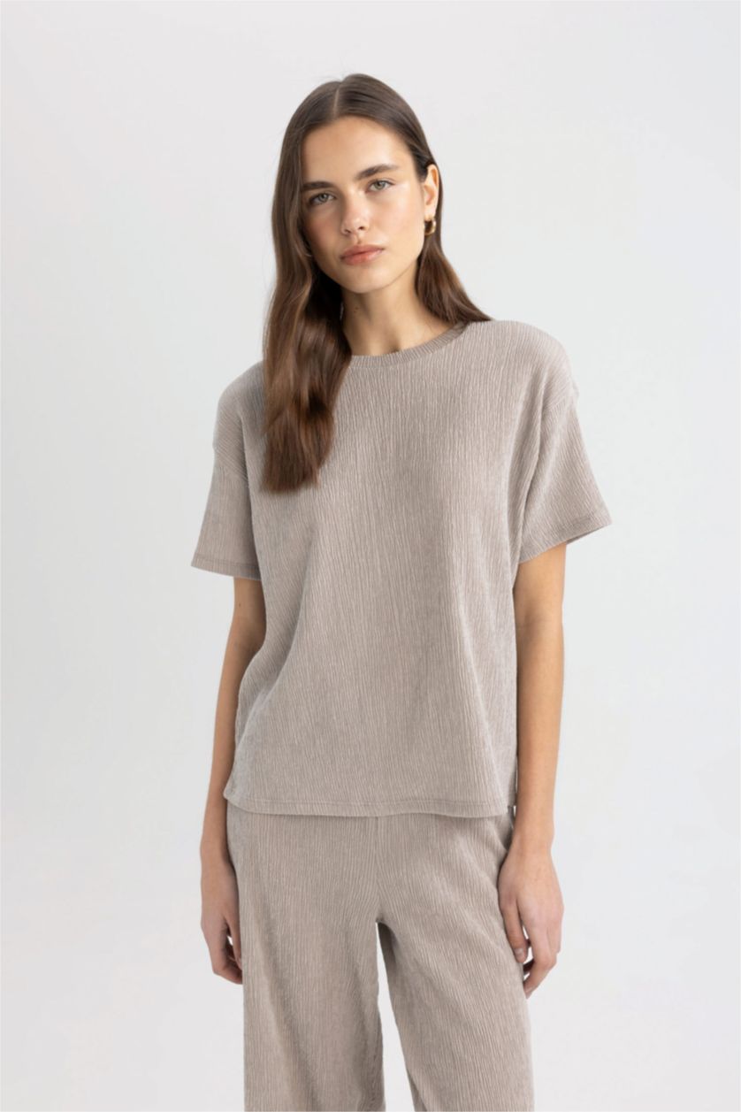 Woman Grey Relax Fit Crew Neck Crepe Short Sleeve T-Shirt