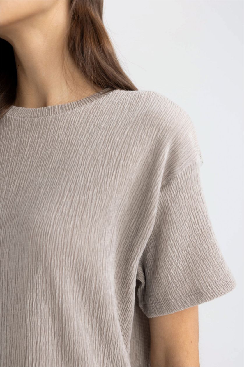 Woman Grey Relax Fit Crew Neck Crepe Short Sleeve T-Shirt