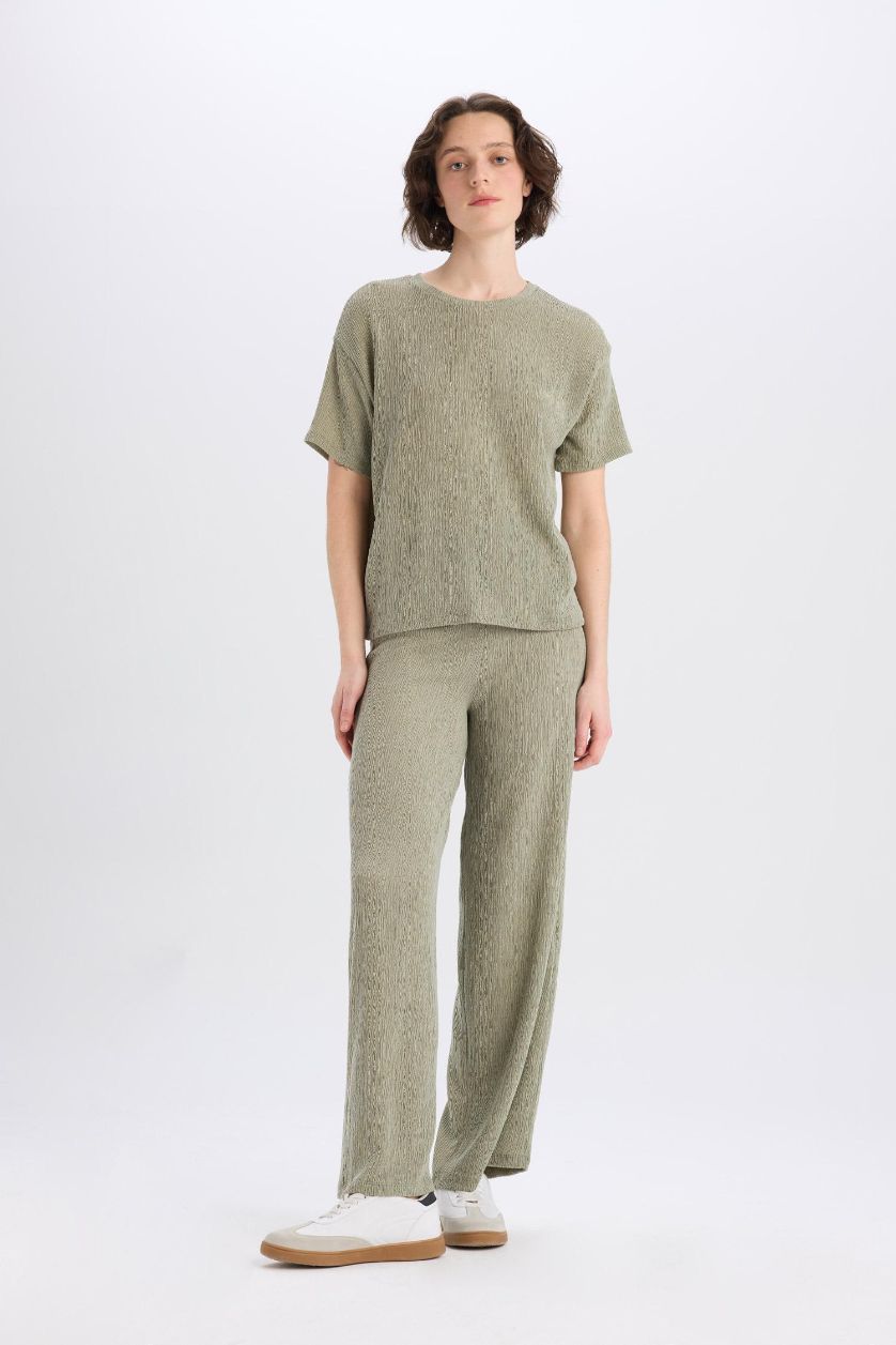 نساء كاكي فاتح تيشيرت نص كم قصة مريحة برقبة مستديرة