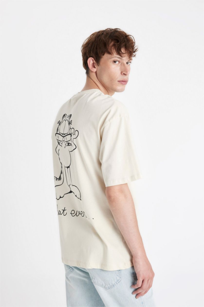 Erkek Kum %100 Pamuk Garfield Boxy Fit Bisiklet Yaka Sırt Baskılı Kısa Kollu Tişört